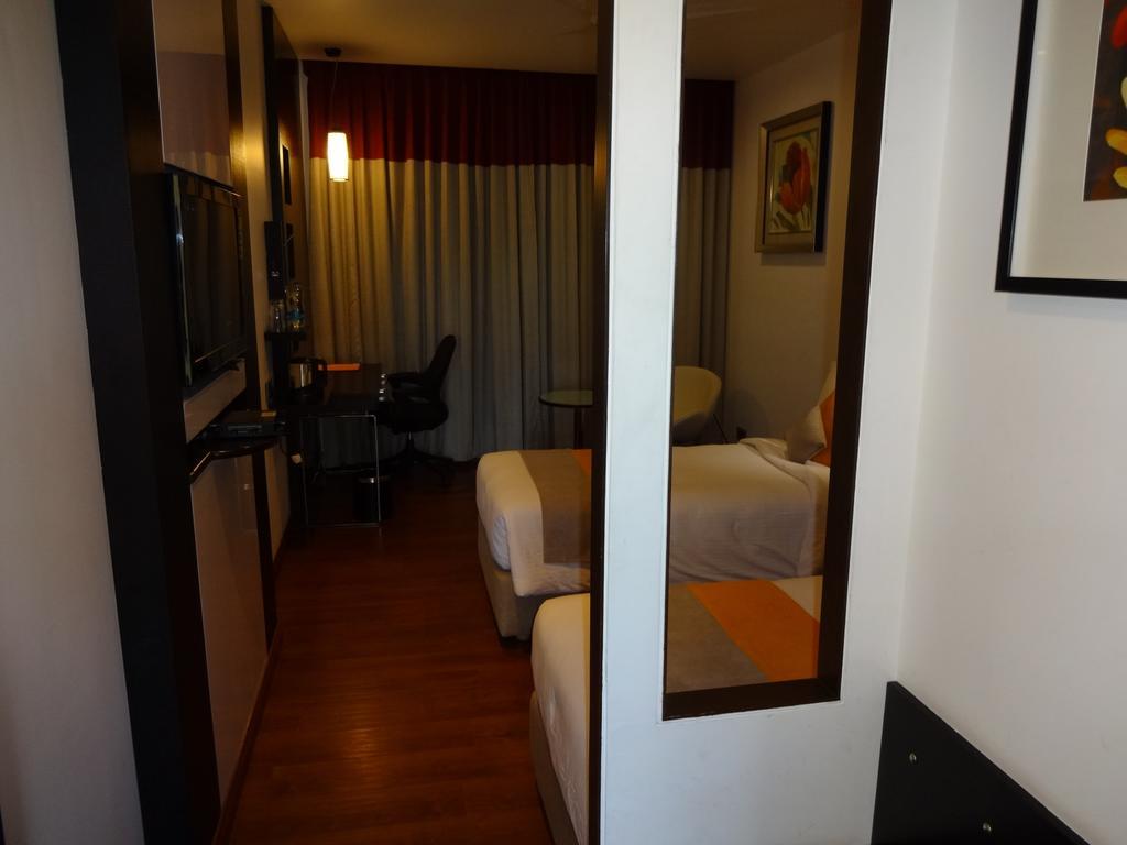 Astoria Hotels Madurai Extérieur photo