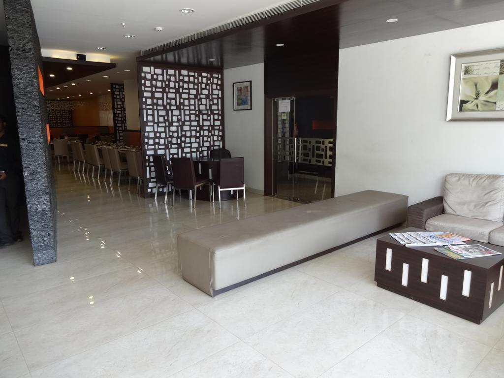 Astoria Hotels Madurai Extérieur photo