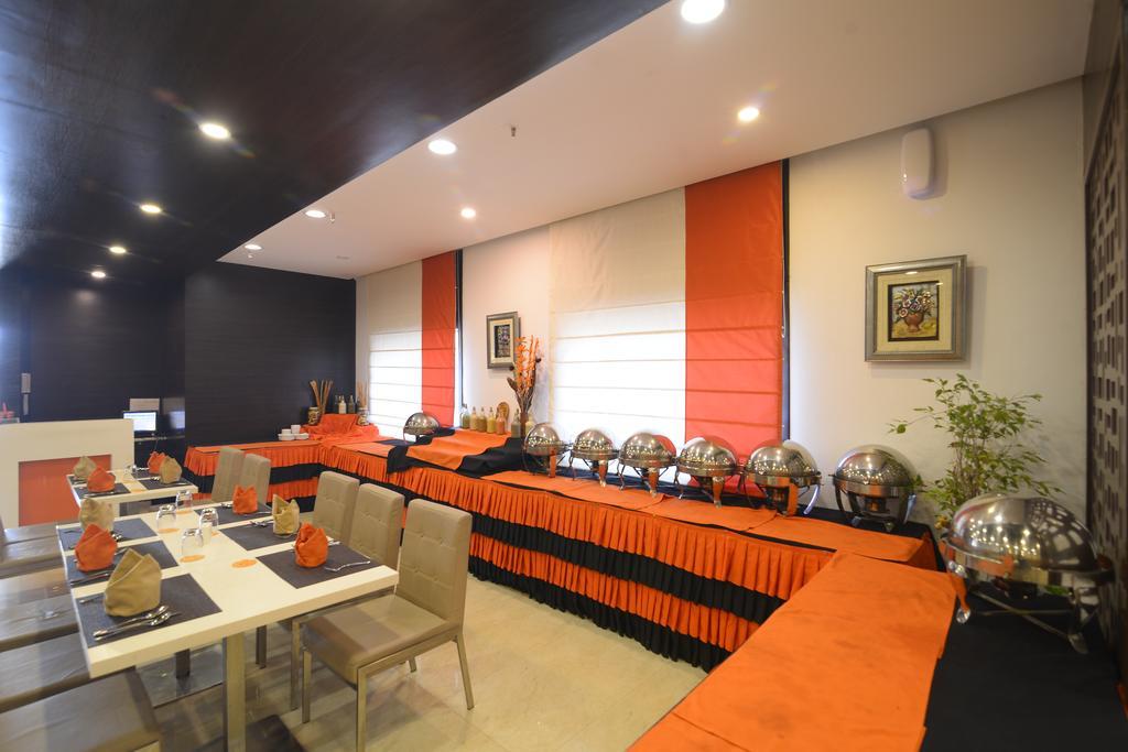 Astoria Hotels Madurai Extérieur photo