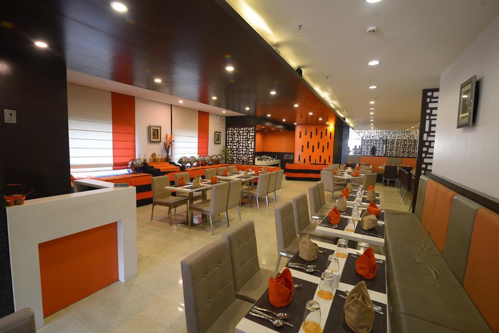 Astoria Hotels Madurai Extérieur photo