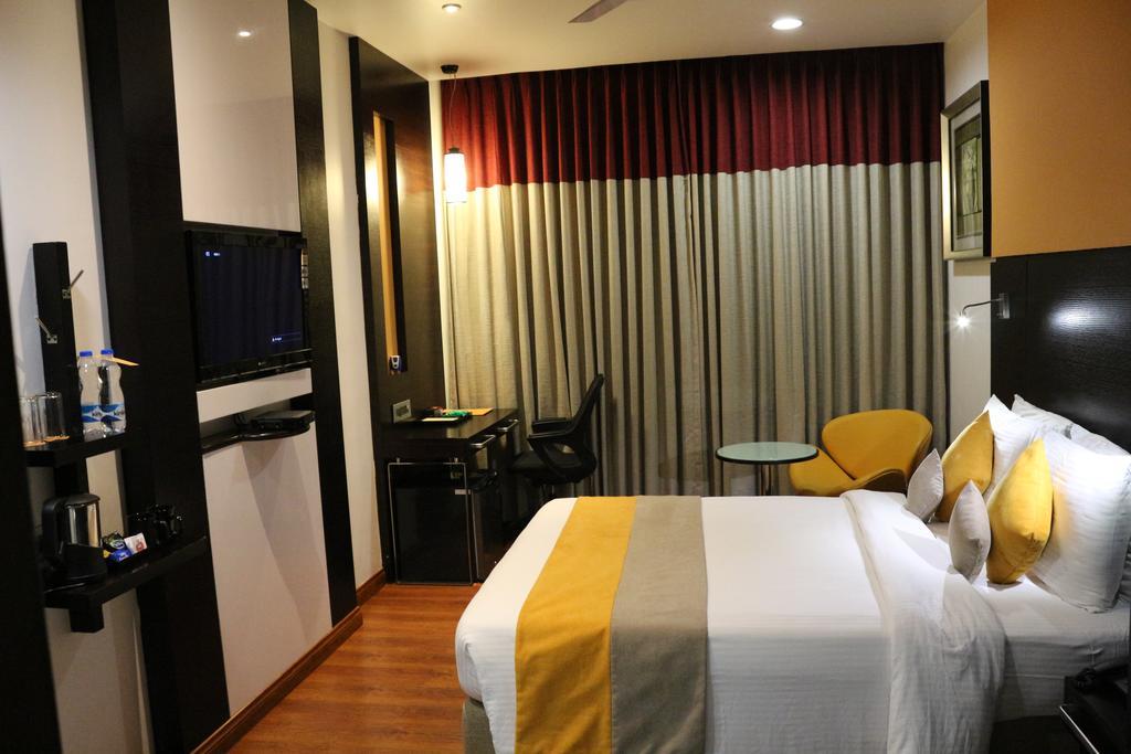 Astoria Hotels Madurai Extérieur photo